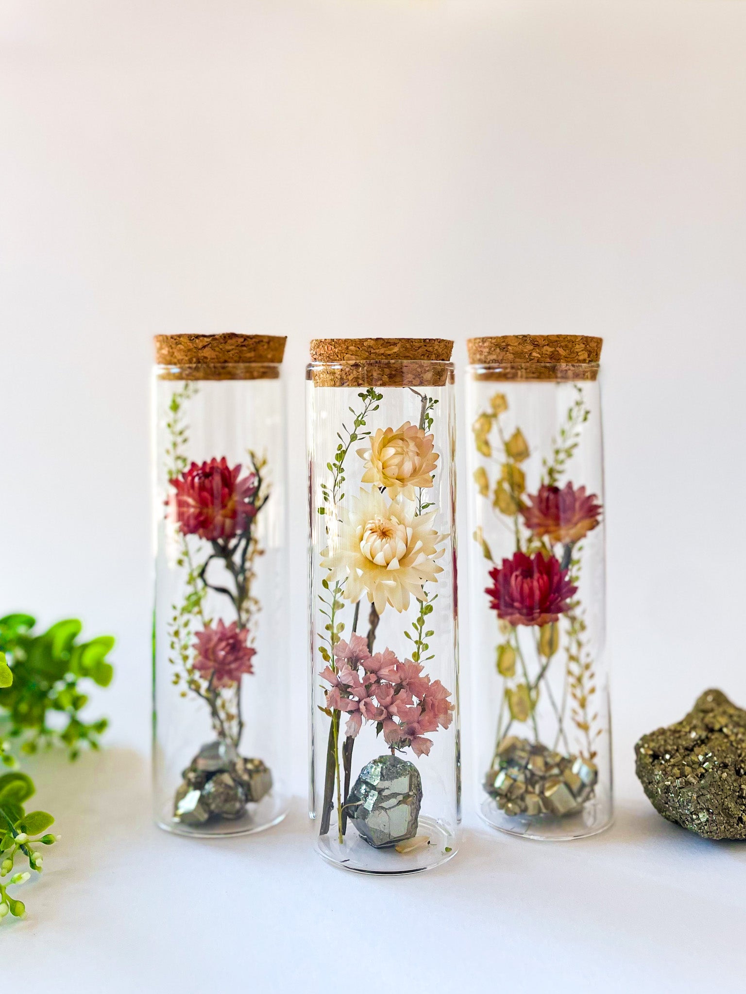 Dried Flower Herbarium - Pyrite Earth Vessel - MEDIUM - flower variety